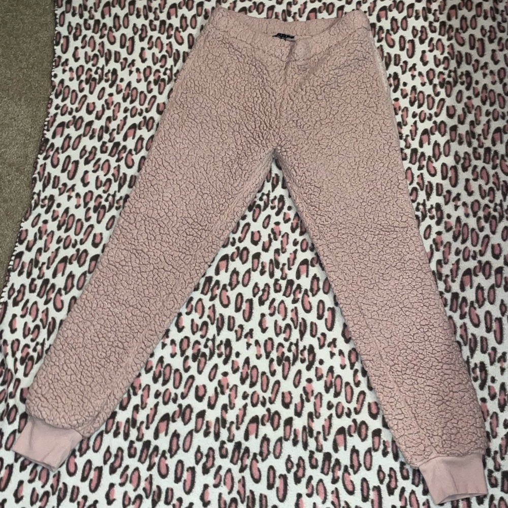Fluffy light pink joggers